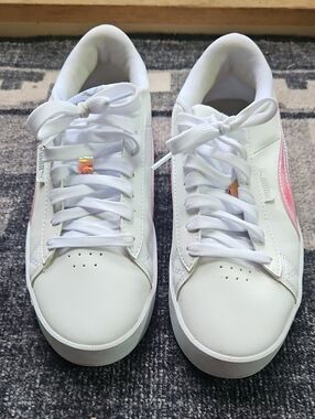 Puma Women's White Sneakers with Pink Formstrip